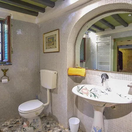 Semesterbostad Amazing In With Kitchen